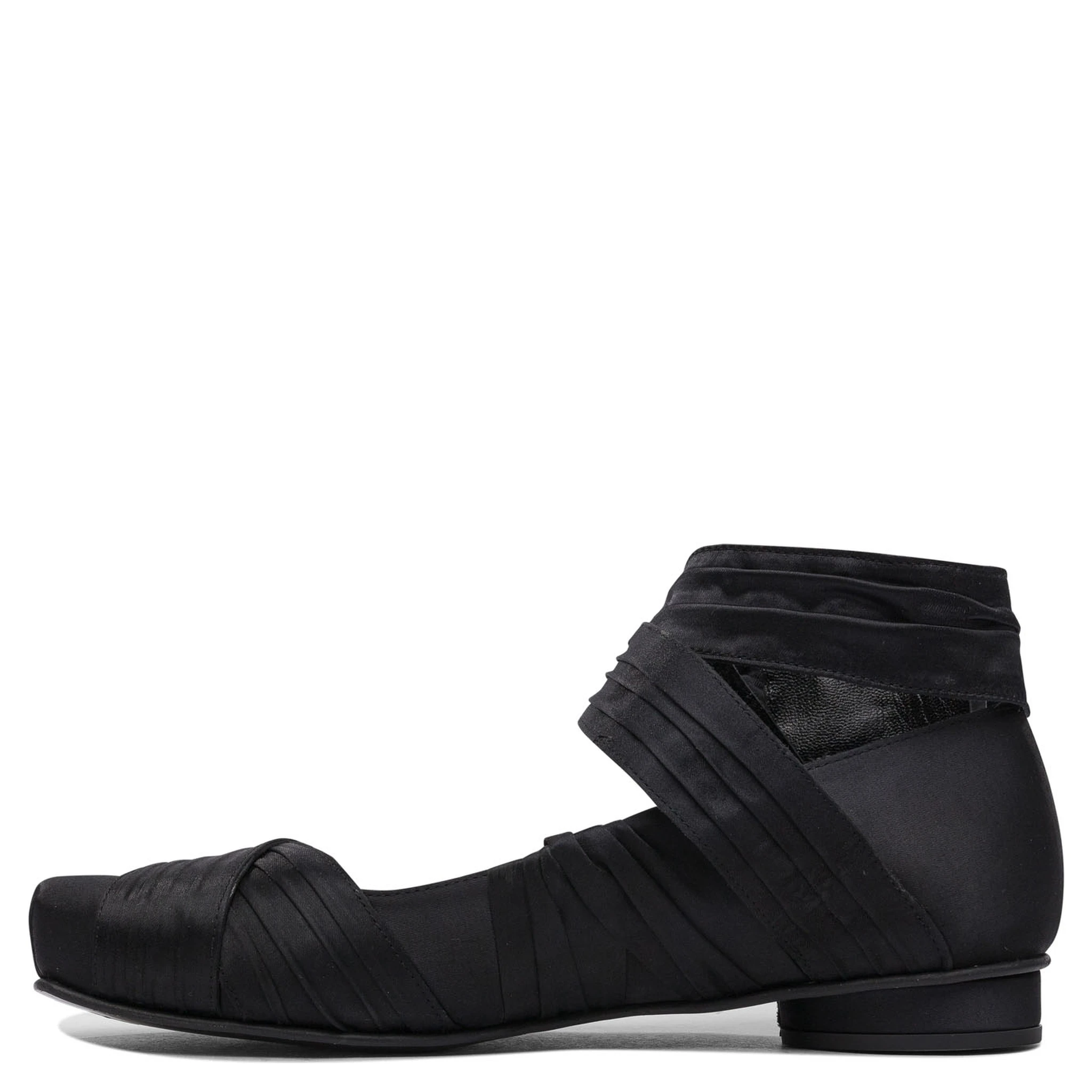 "Volant" ballets shoes