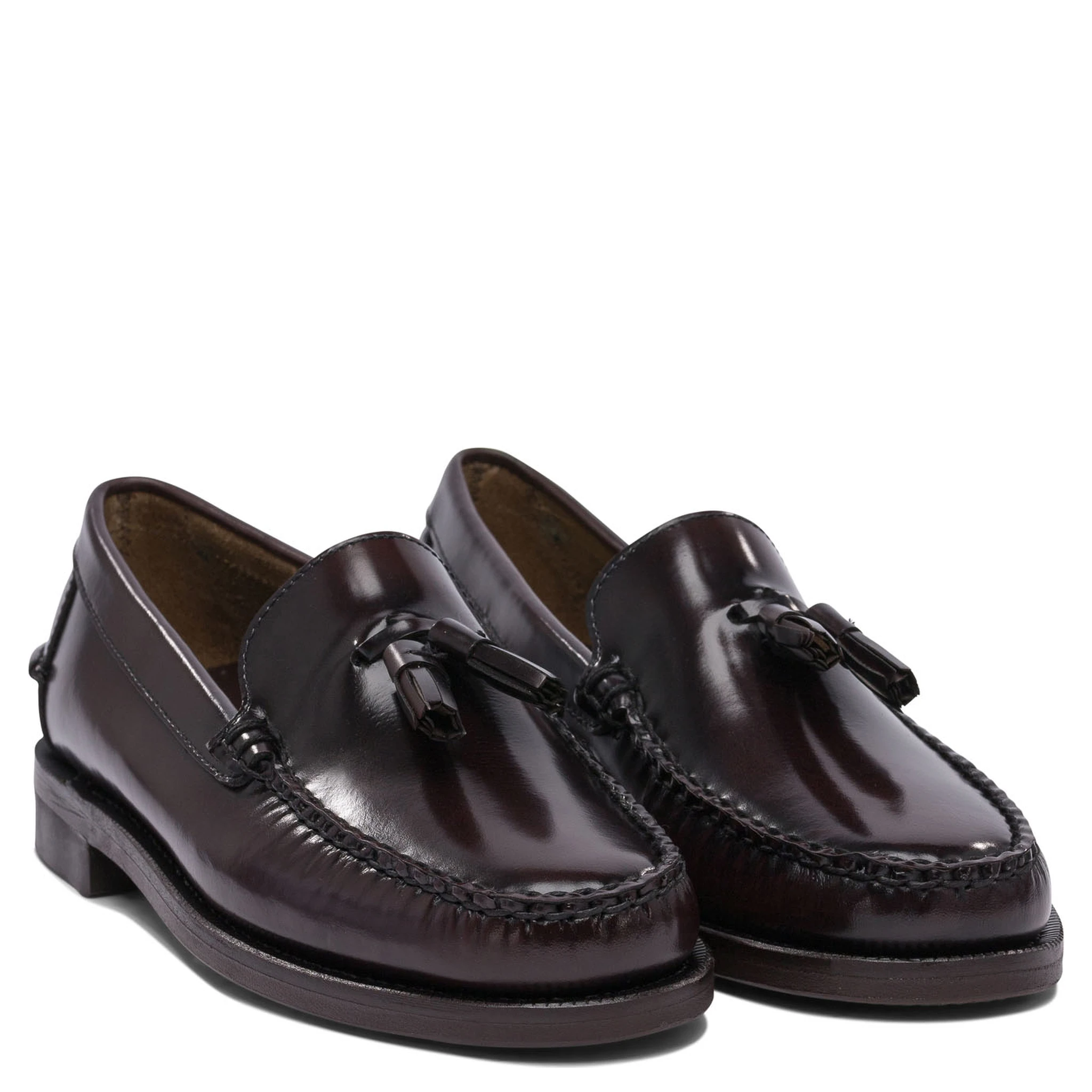 أحذية بدون كعب ونعال