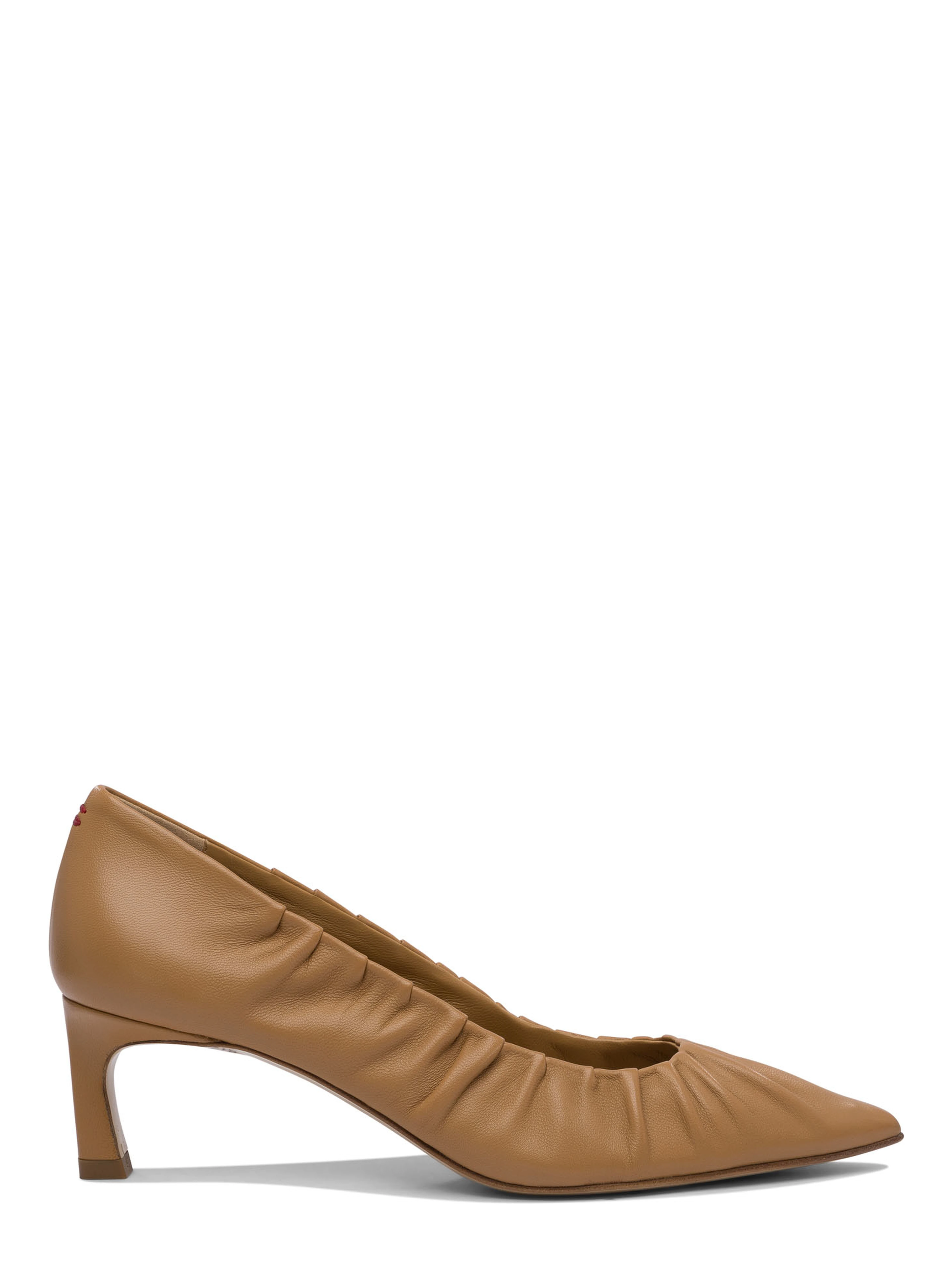 Heeled shoes
