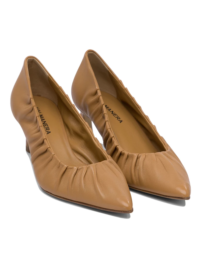 Heeled shoes
