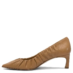Heeled shoes