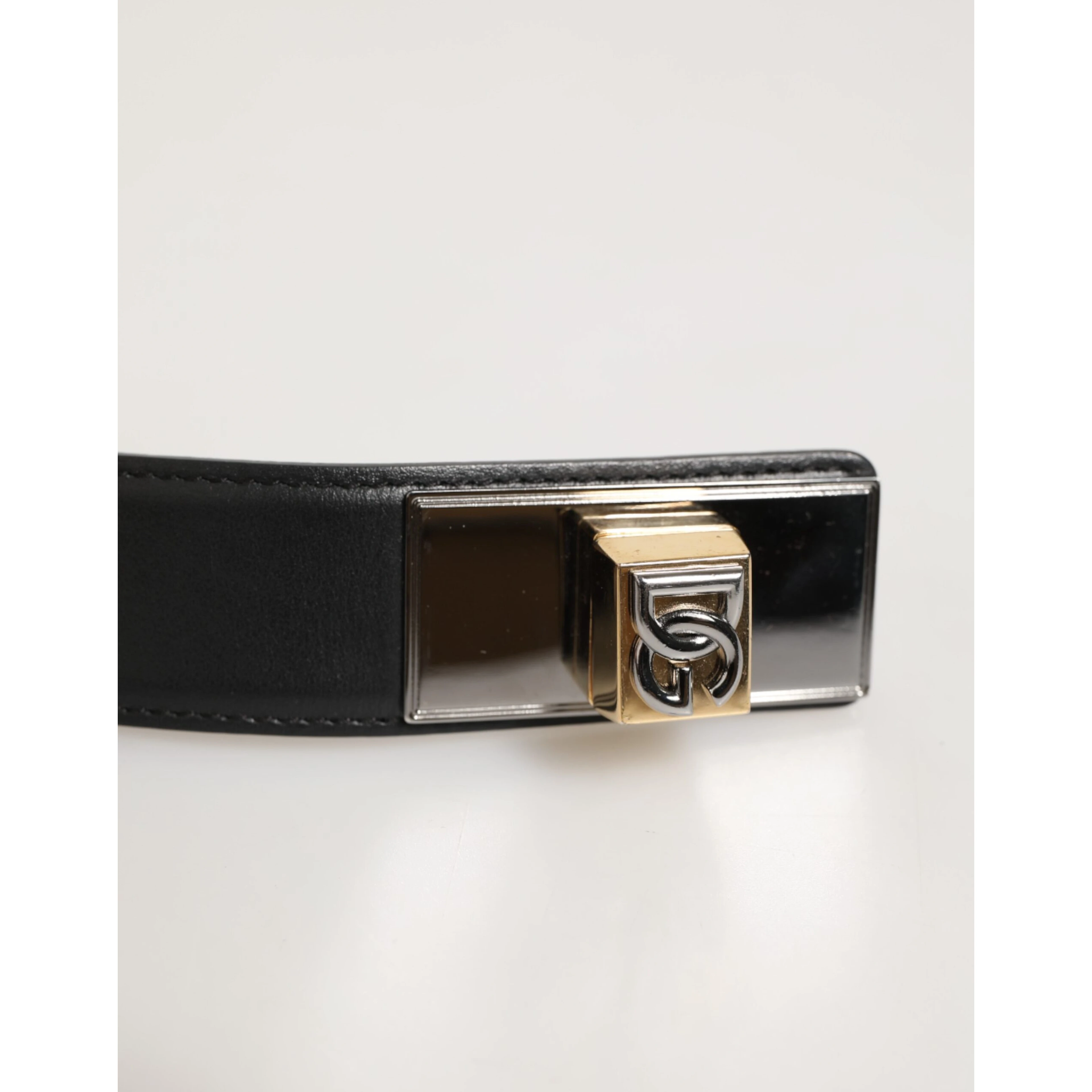 Black Leather Classic Metal Logo Buckle Belt