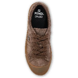 أحذية رياضية بشعار دومينو