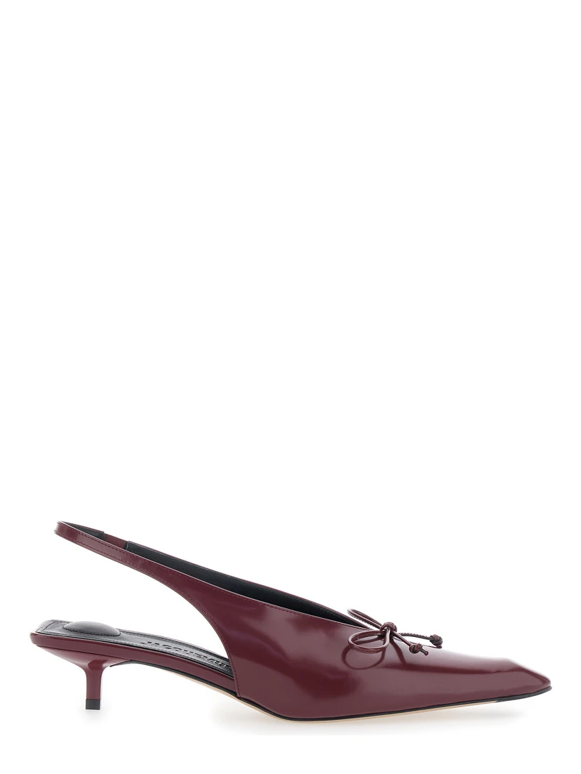 Bordeaux Pumps with Pointed Toe Design in Leather Woman