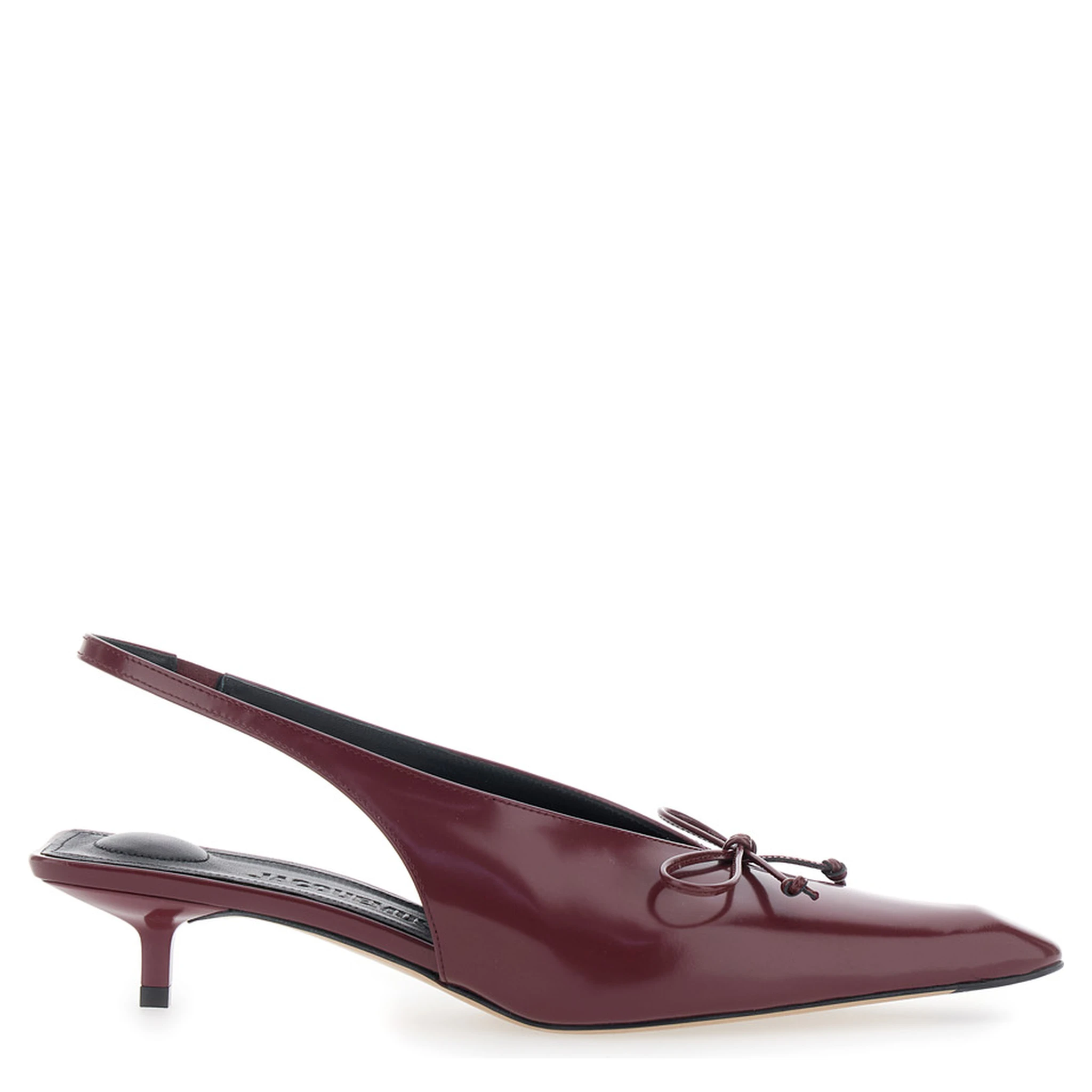 Bordeaux Pumps with Pointed Toe Design in Leather Woman
