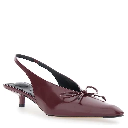 Bordeaux Pumps with Pointed Toe Design in Leather Woman