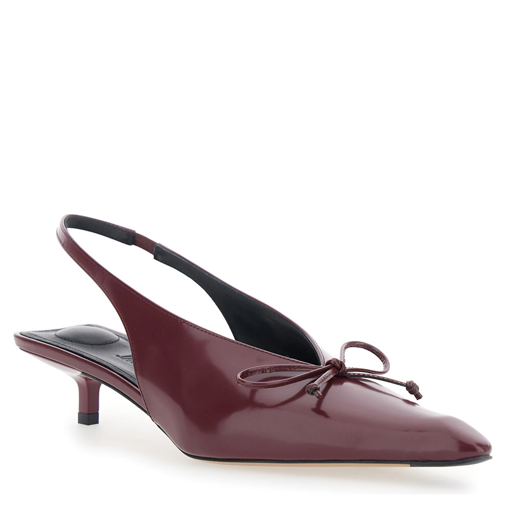 Bordeaux Pumps with Pointed Toe Design in Leather Woman