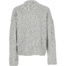 كنزة صوفية رمادية برقبة دائرية وأكتاف منسدلة للرجال