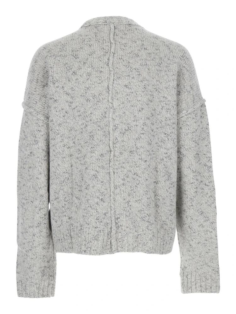 كنزة صوفية رمادية برقبة دائرية وأكتاف منسدلة للرجال alternative