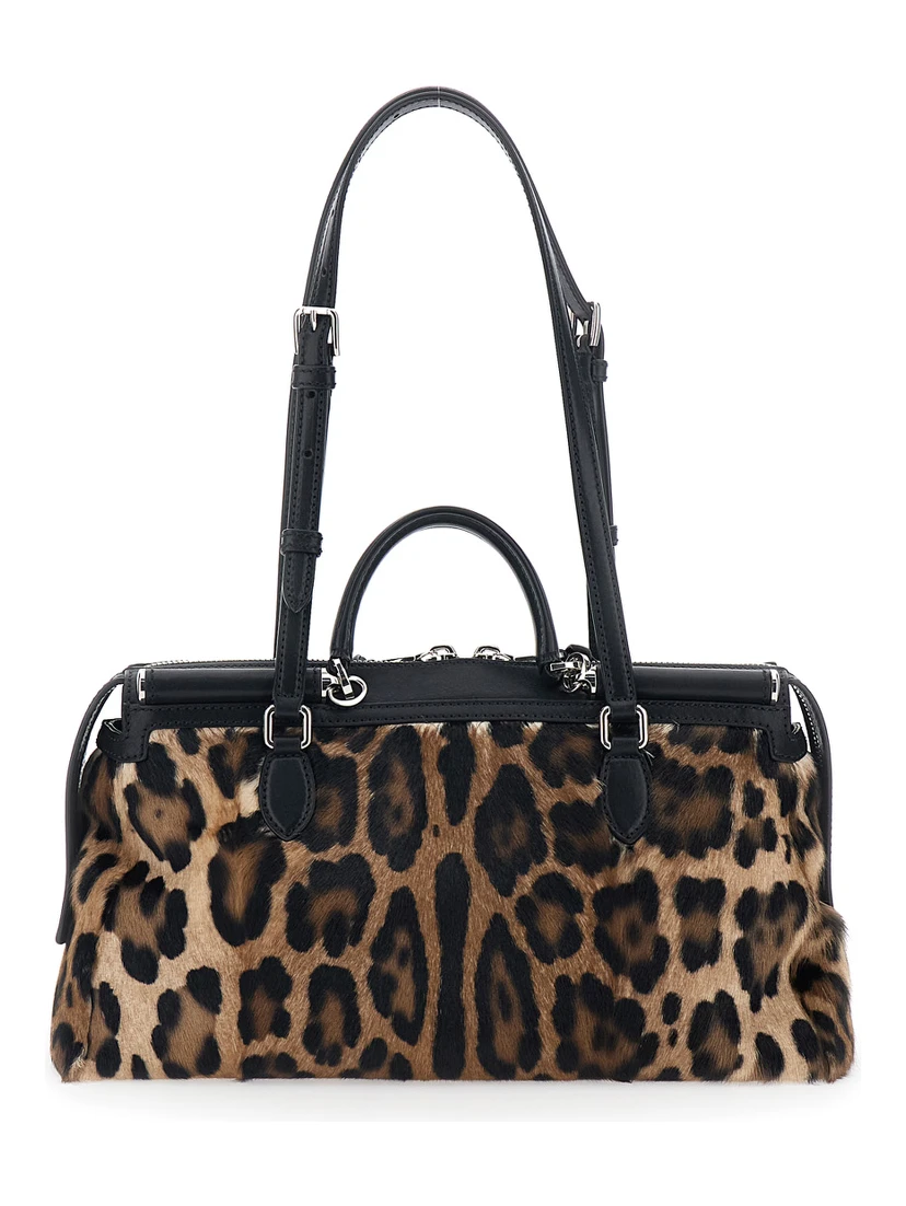 حقيبة يد فيتوريا بنية اللون مزينة بشعار العلامة التجارية في الأمام ونقشة جلد النمر بالكامل، مصنوعة من الجلد، للنساء