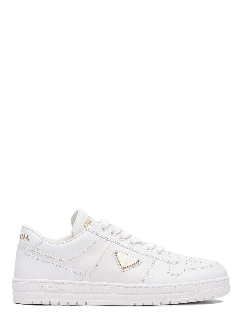 حذاء رياضي من الجلد