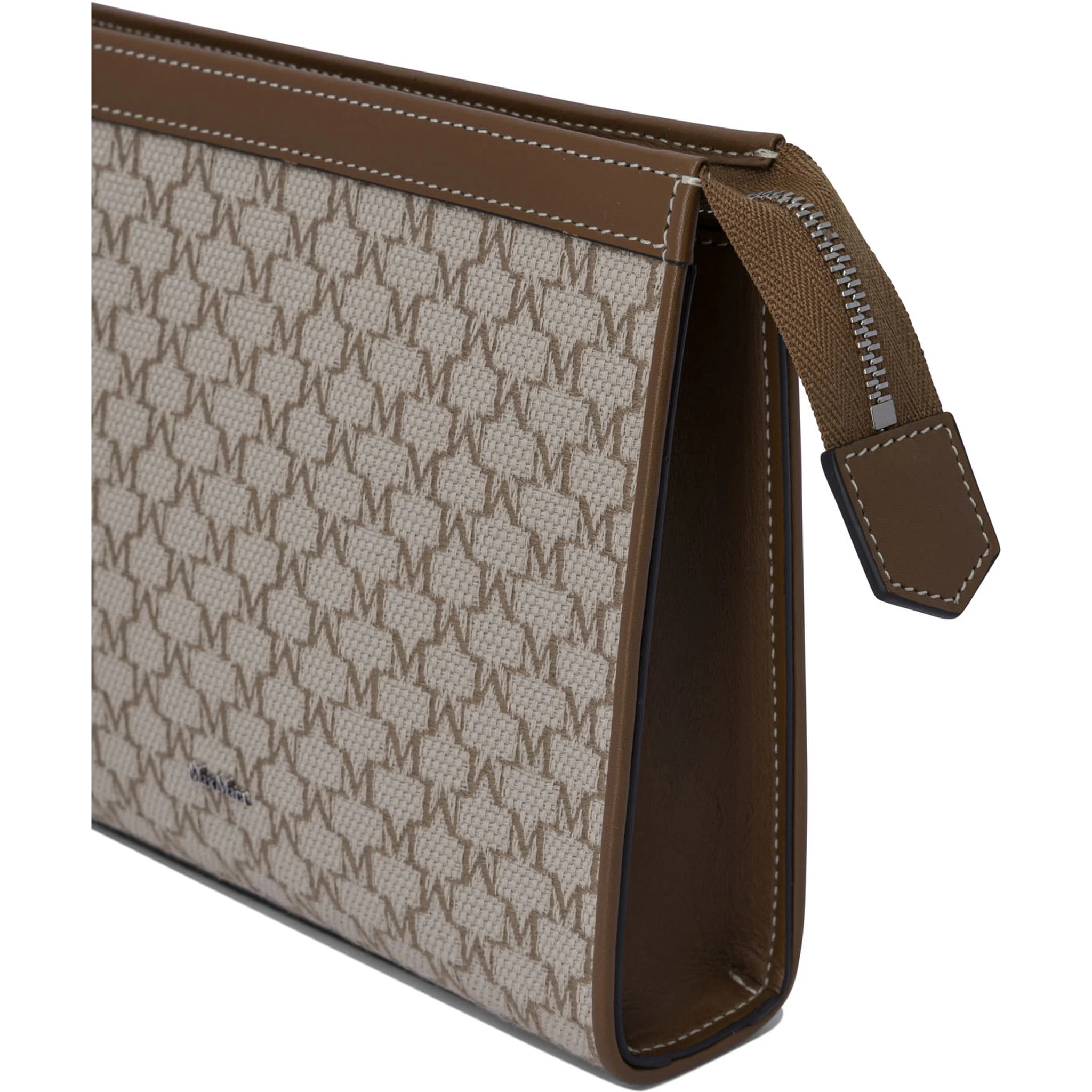 Pouch with removable chain strap