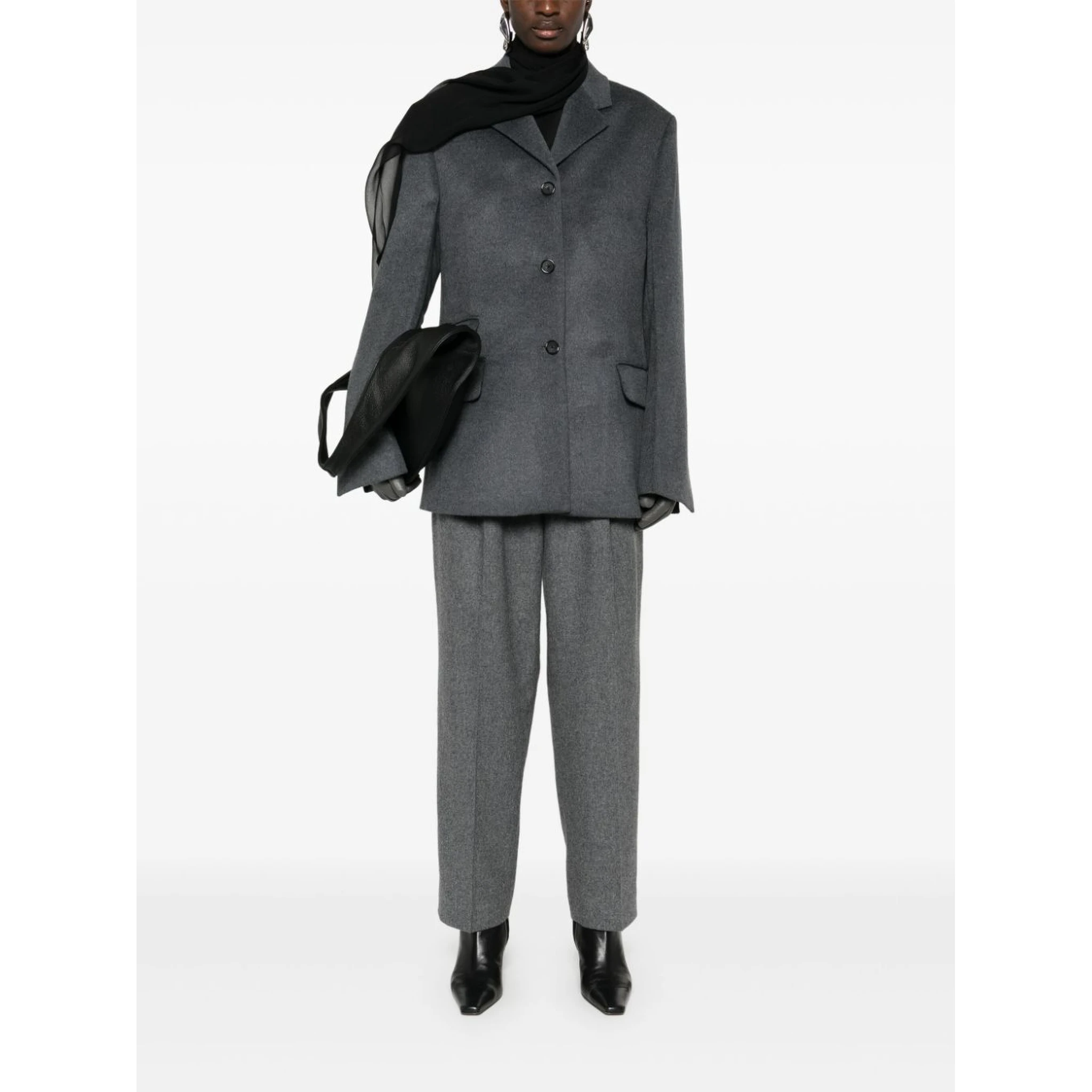 Classic pleated trousers