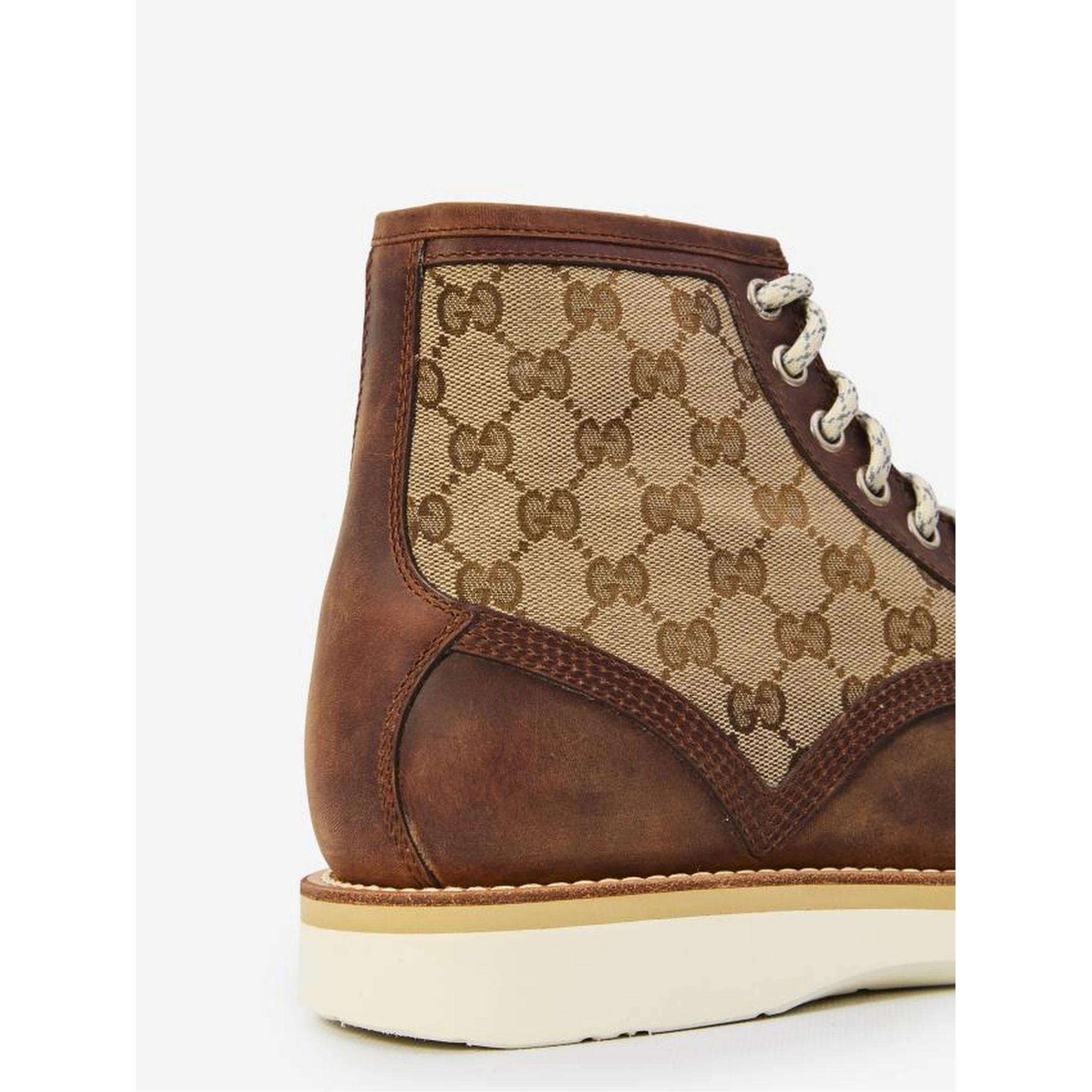 Lace up ankle boots GG