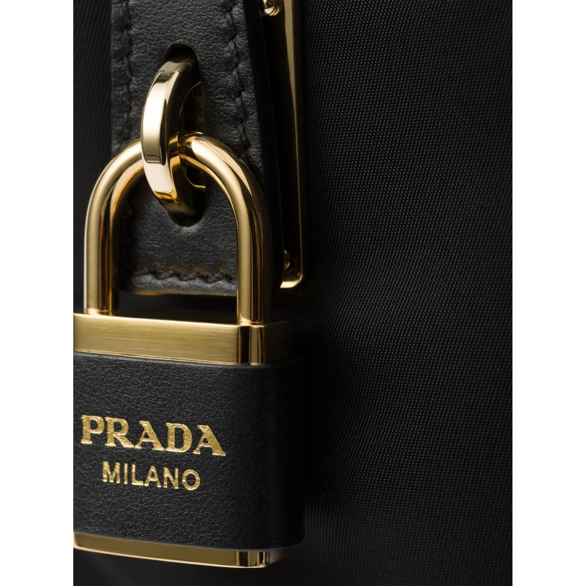 Shoulder bag in Re-Nylon and leather