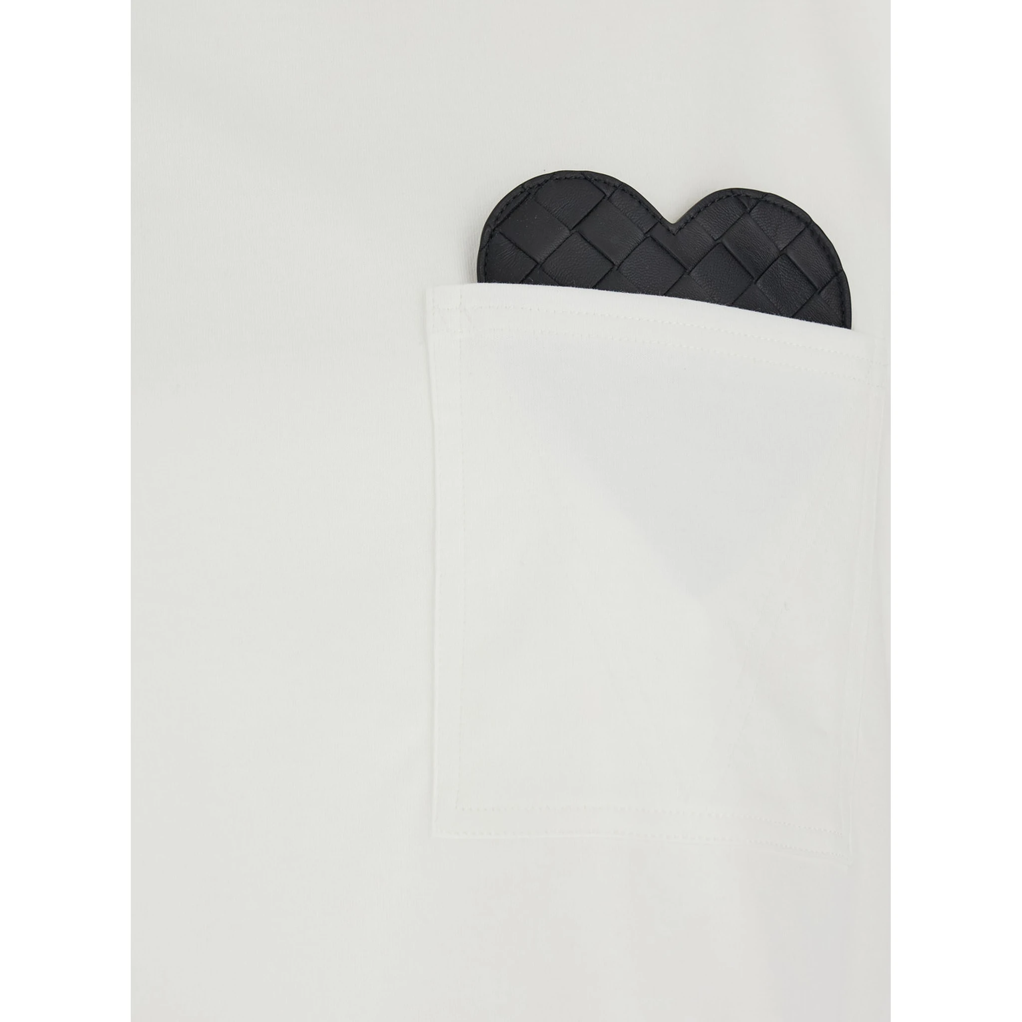 White Cropped T-Shirt with Heart Detail on the Pocket in Cotton Woman