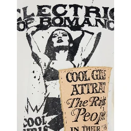 White Crew Neck T-Shirt with Maxi Print on the Front in Cotton Woman