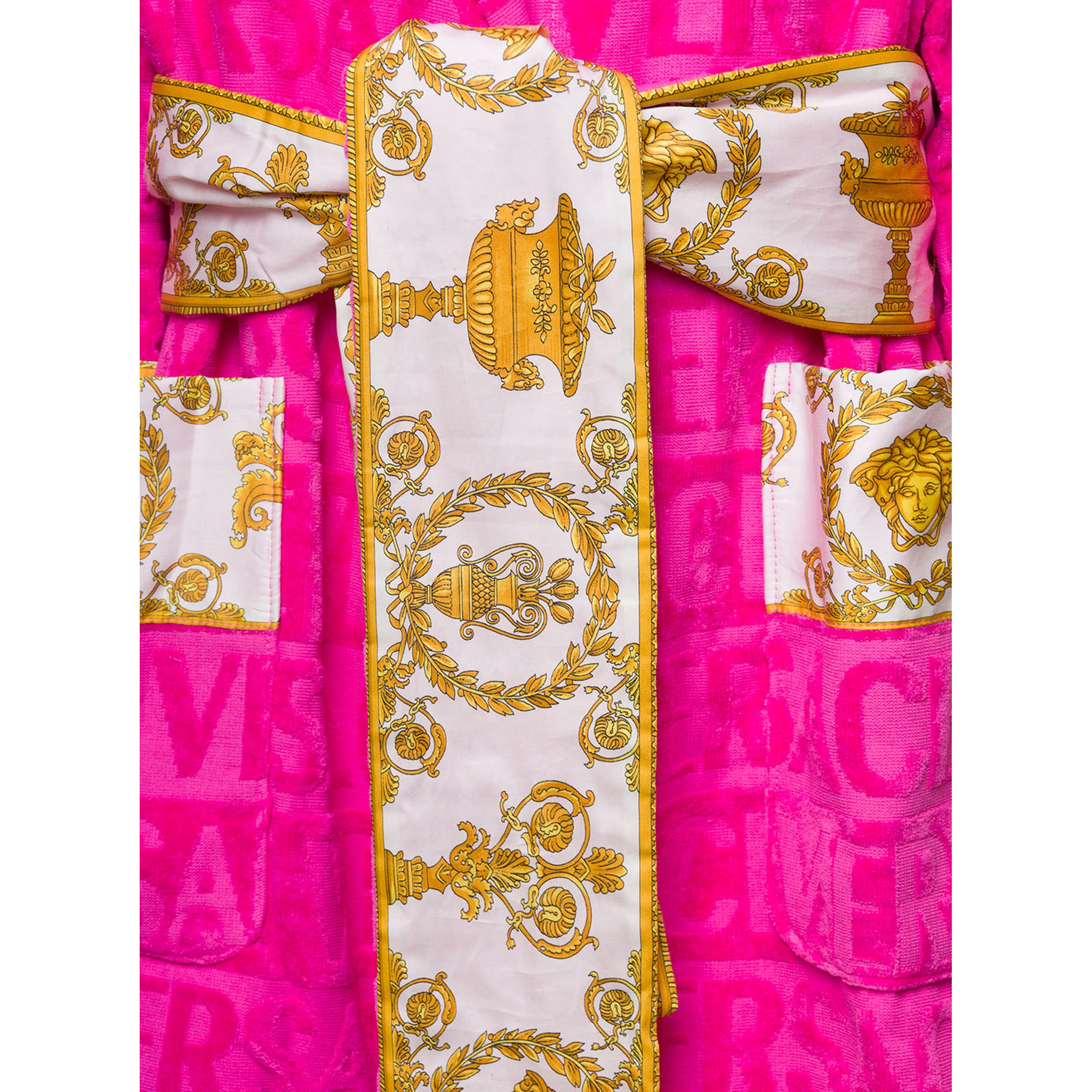 Accappatoio CORTO con Motivo Barocco in Spugna di Cotone Nero Versace Home