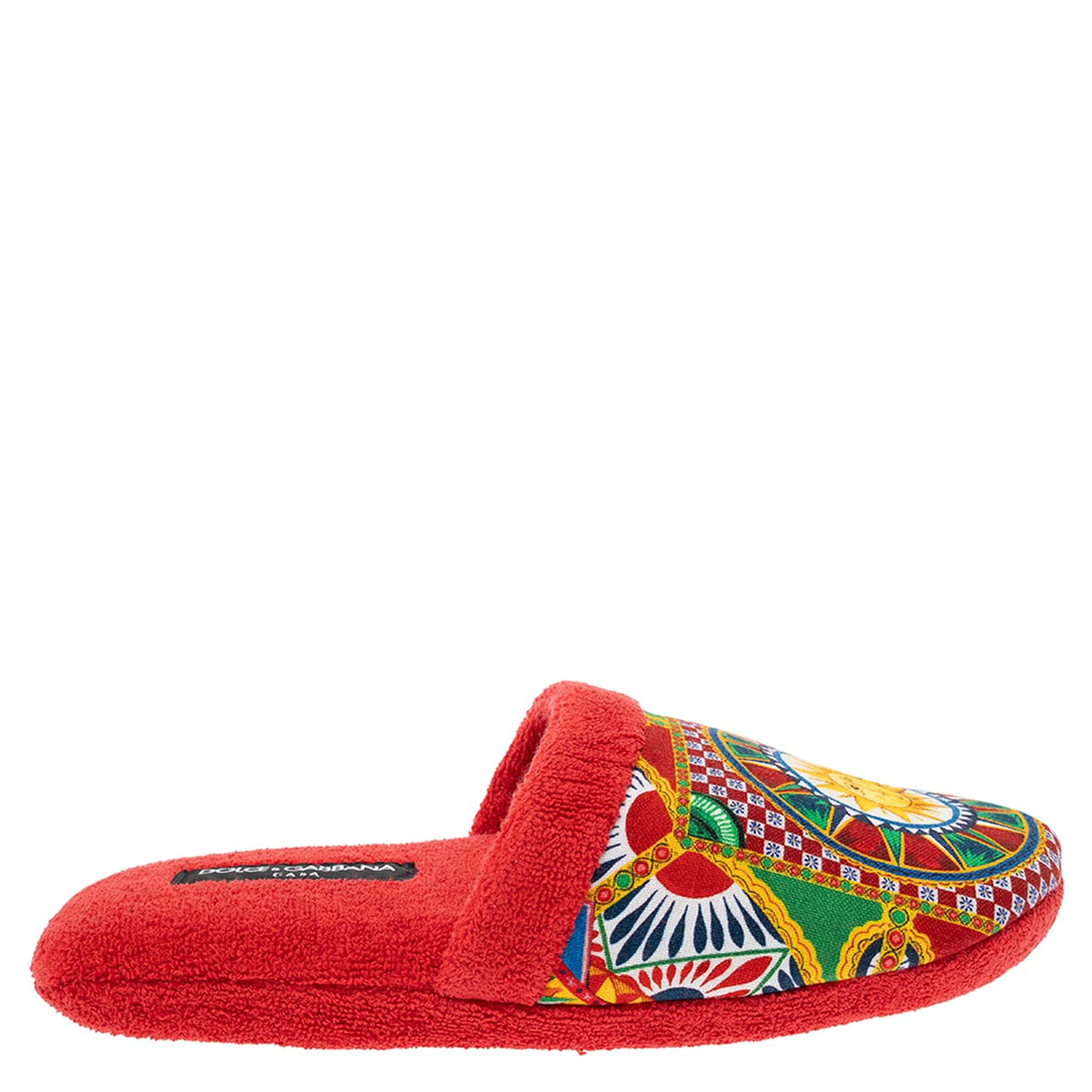 Red Slippers with Carretto Siciliano Print in Cotton Home