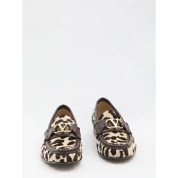 أحذية لوفر بشعار VLogo المميز