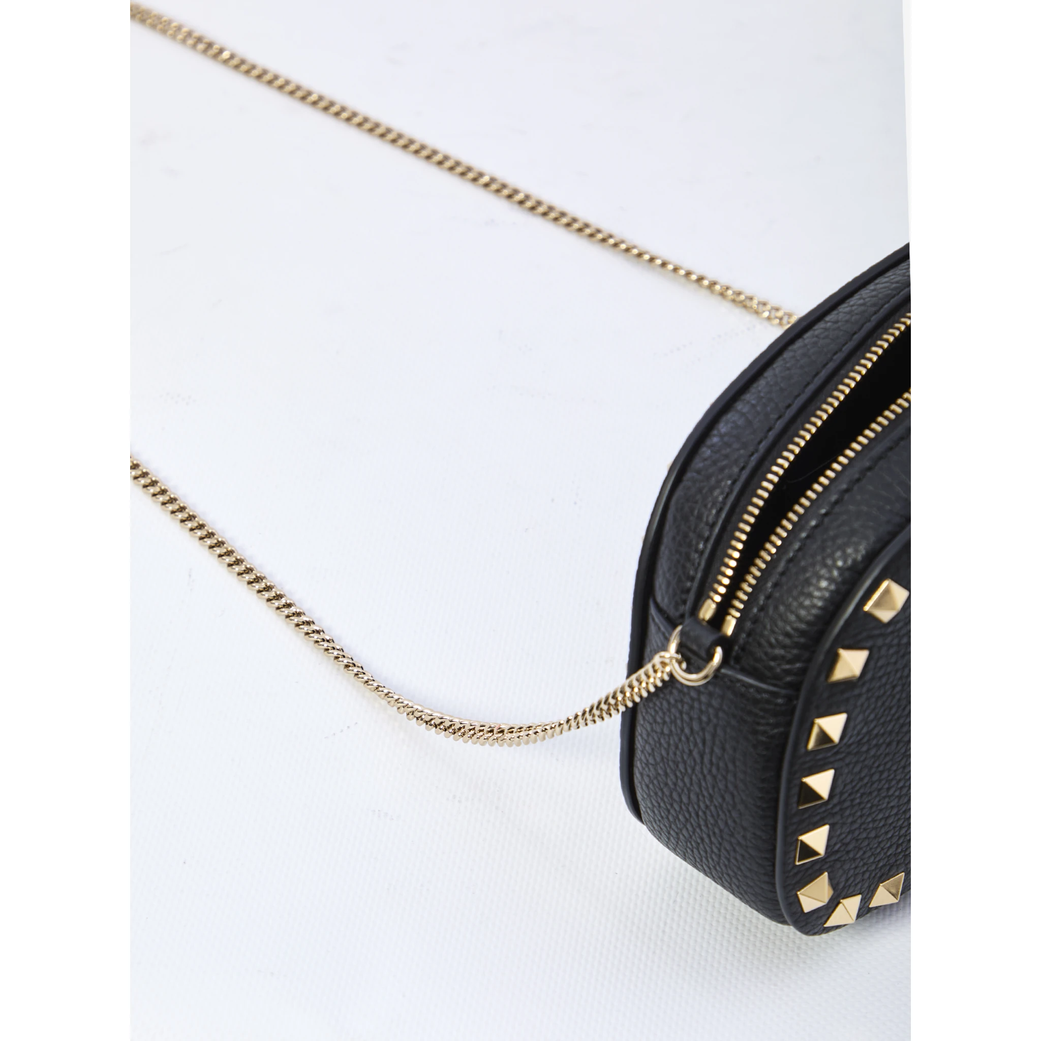Oval Rockstud bag