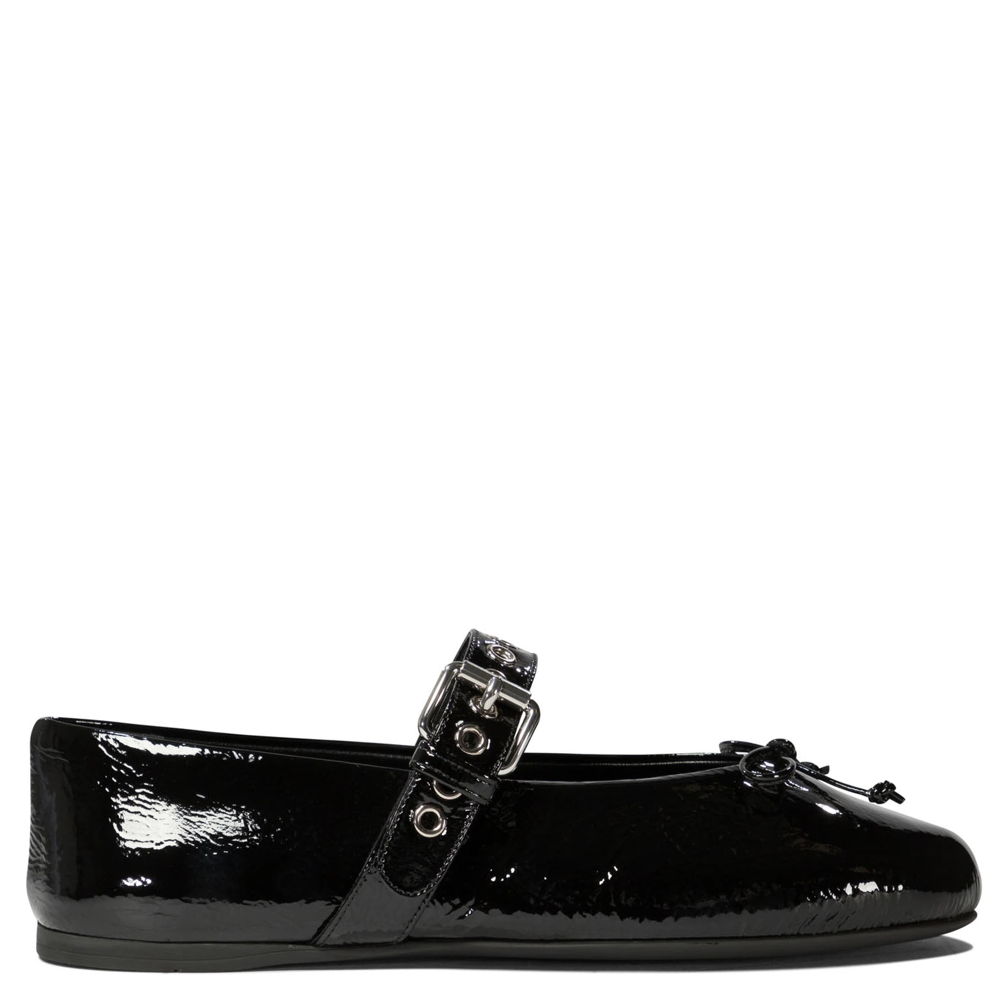 أحذية باليه جلدية مسطحة