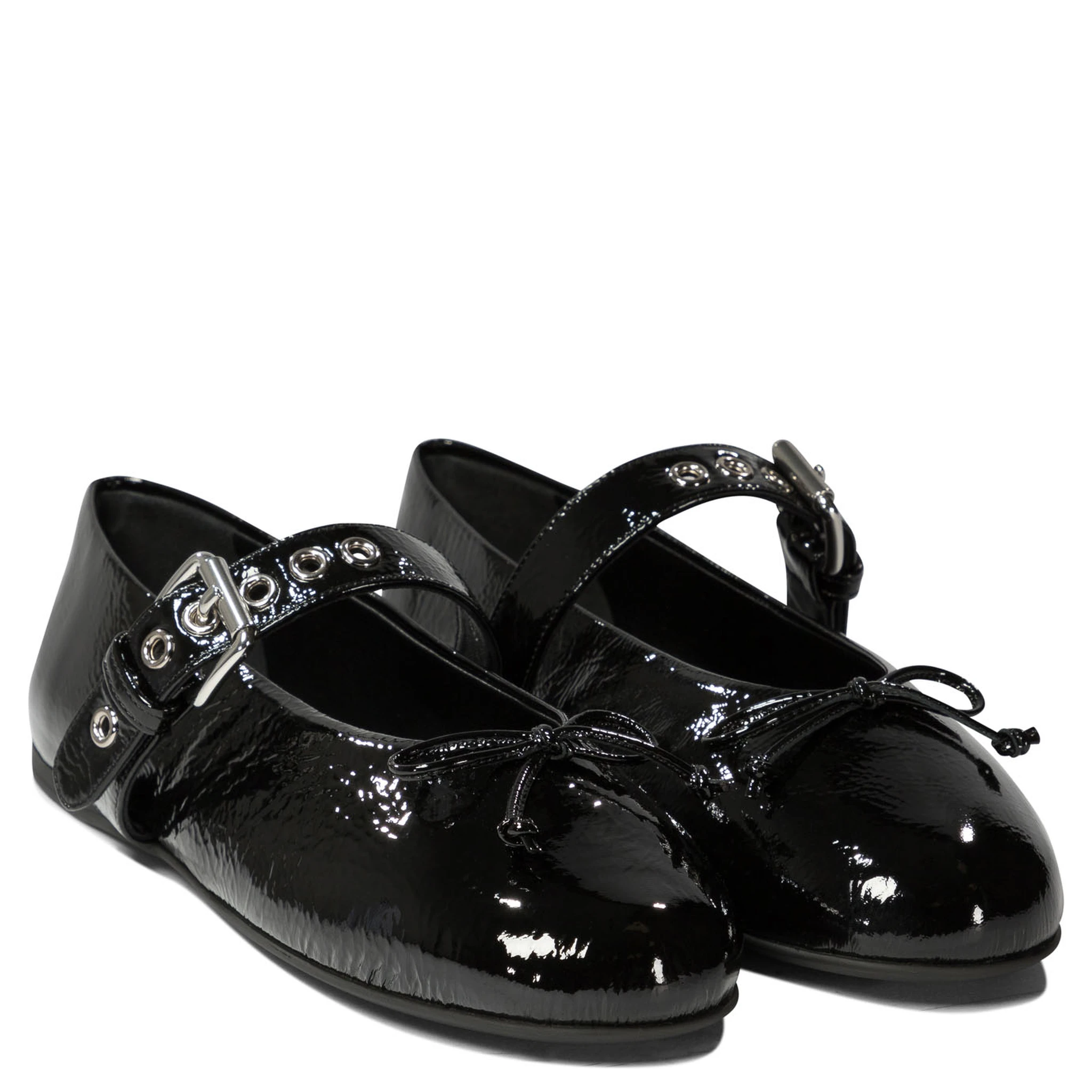 أحذية باليه جلدية مسطحة