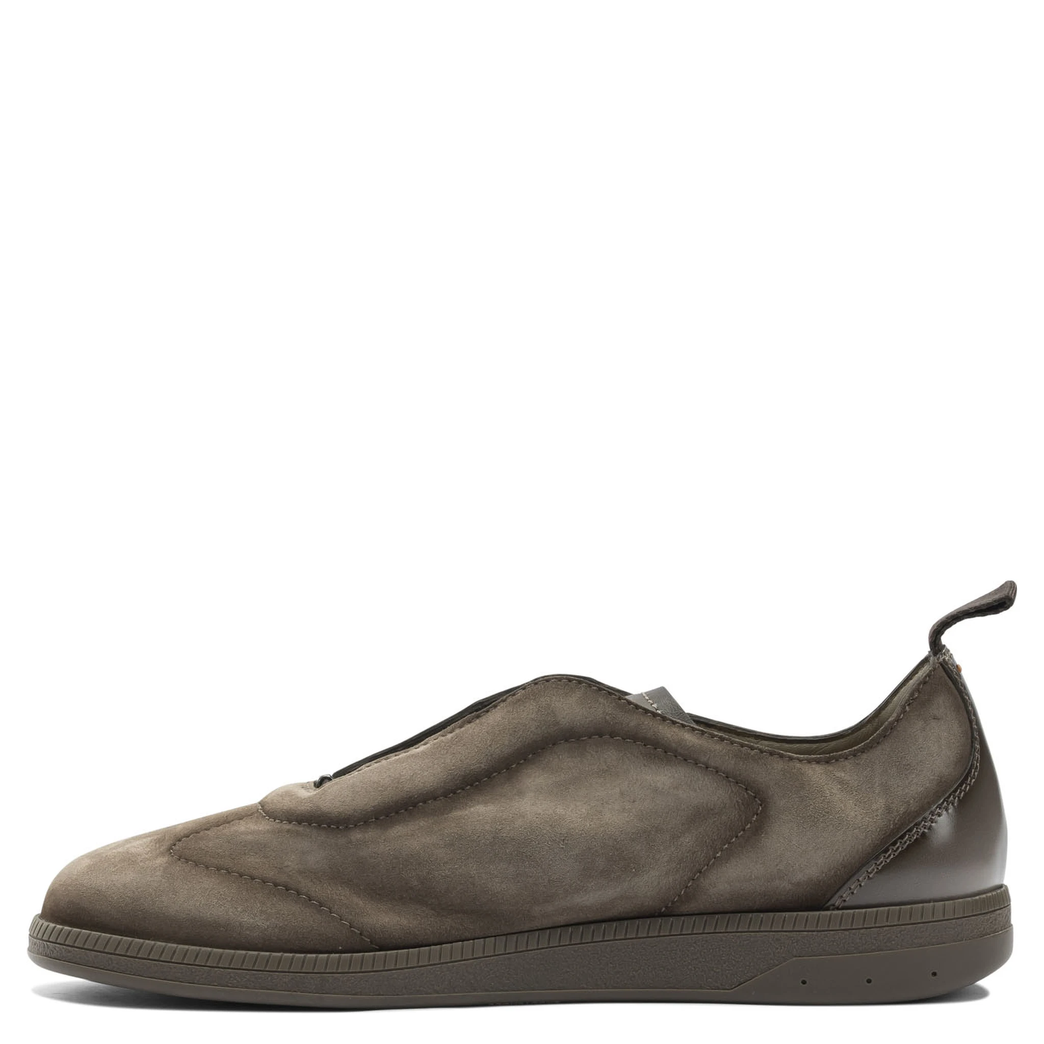 Sneaker with elastic laces