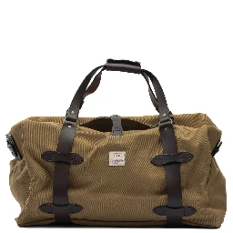 حقيبة سفر متوسطة الحجم