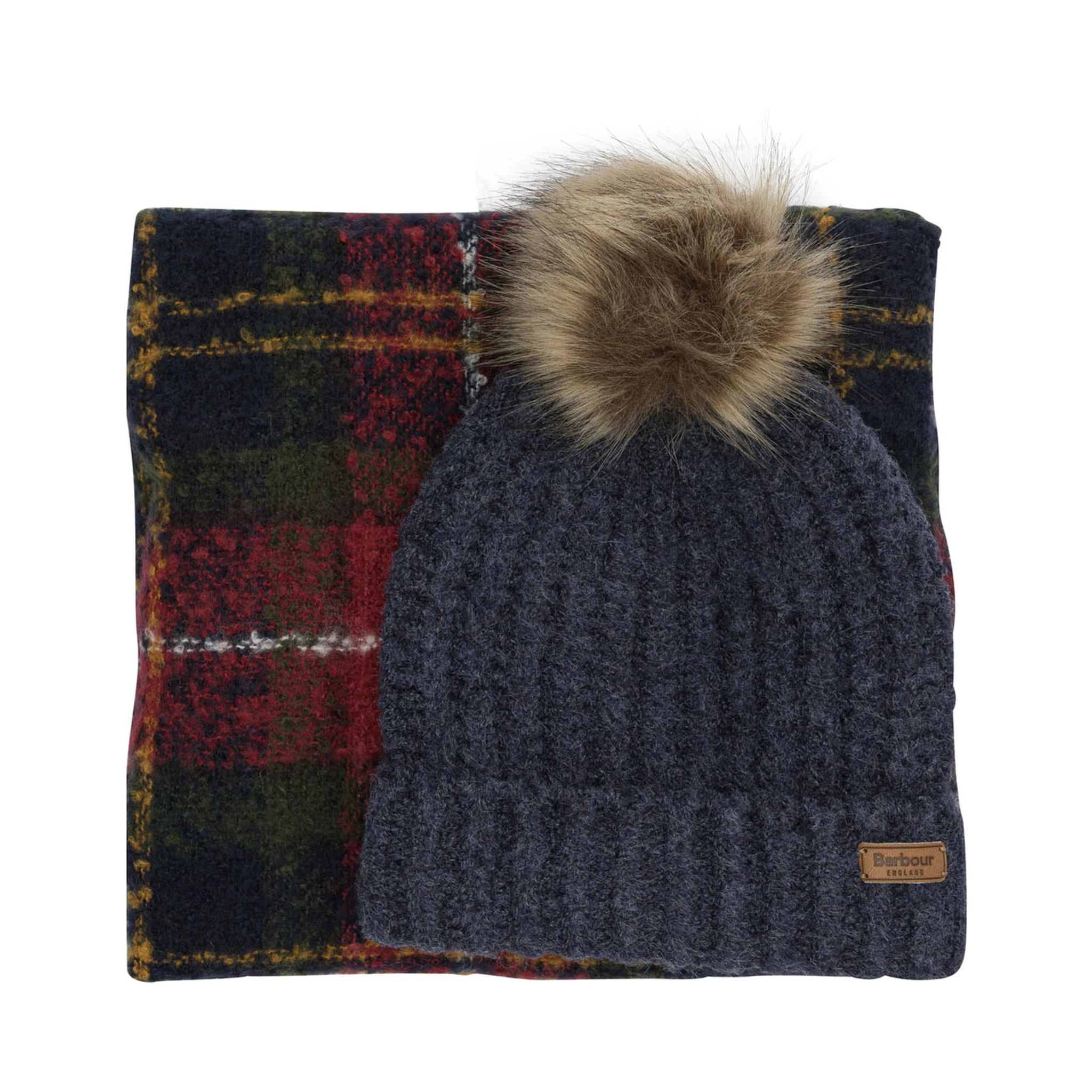 Beanie and scarf set "Saltburn"