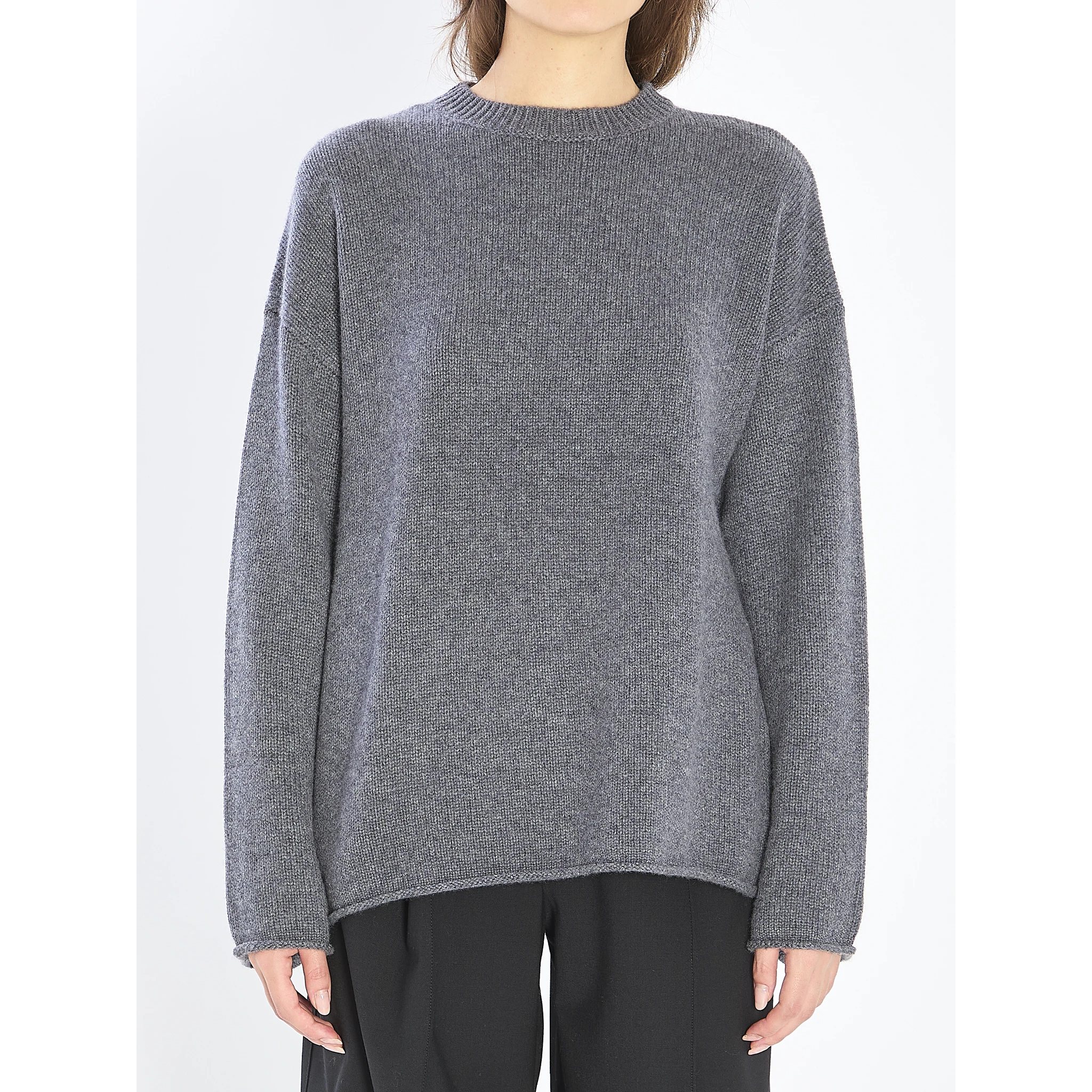 كنزة كريستي برقبة دائرية