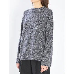 كنزة كريستي برقبة دائرية