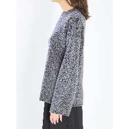 كنزة كريستي برقبة دائرية