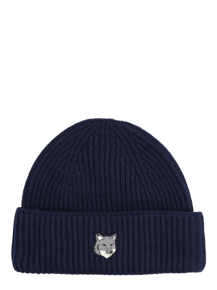 BEANIE WITH FOX PATCH