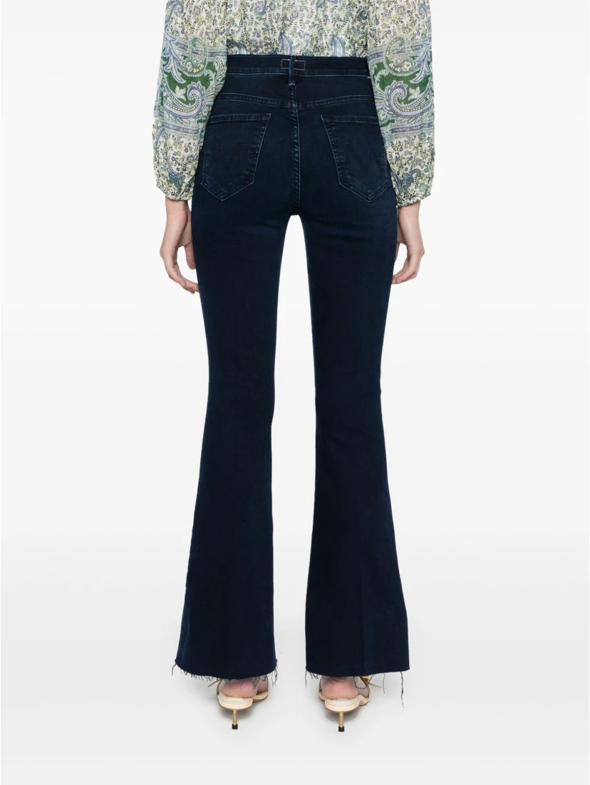 جينز الأم الأزرق