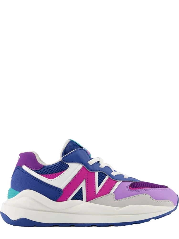 SNEAKER WITH LOGO