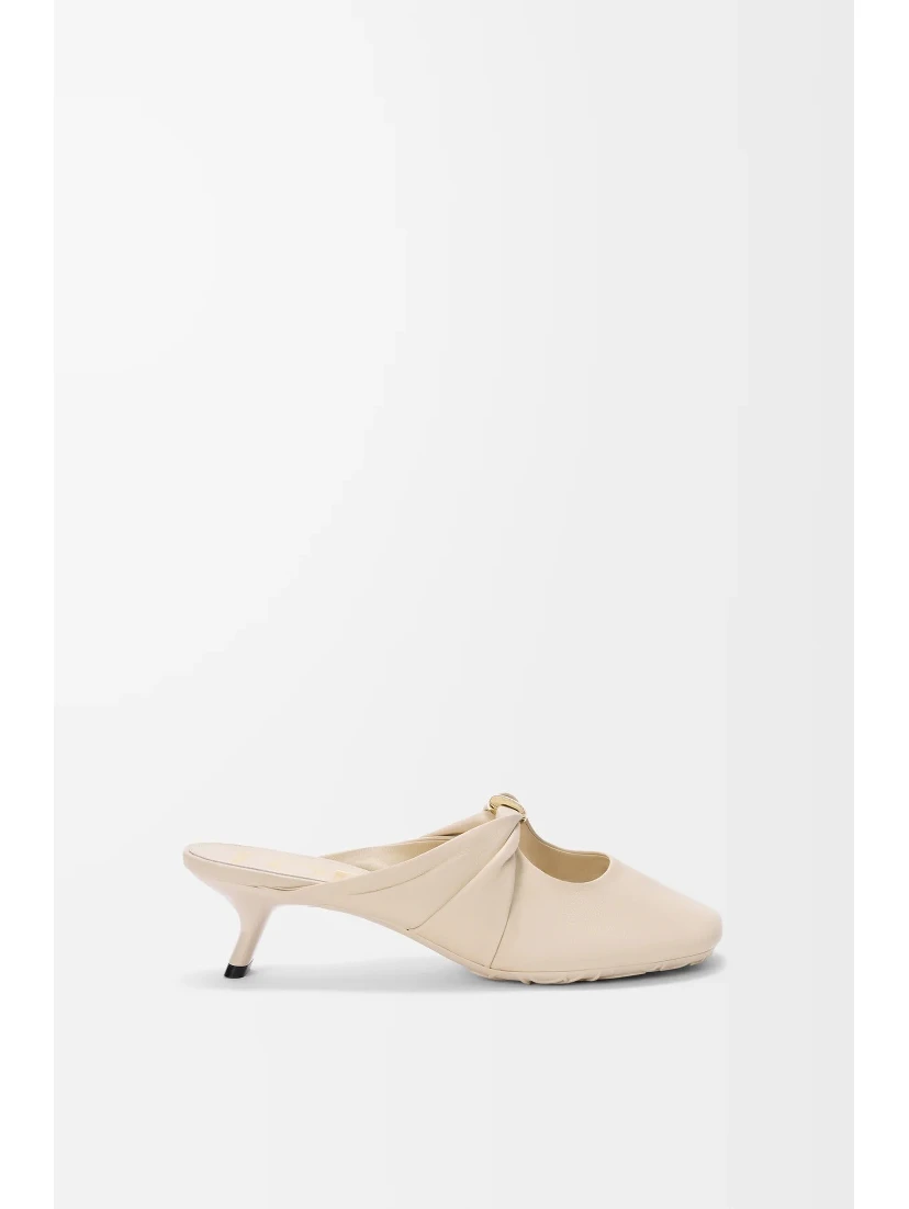 "Pebble" leather sabot