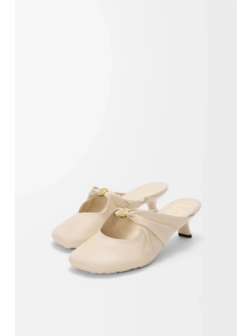 "Pebble" leather sabot