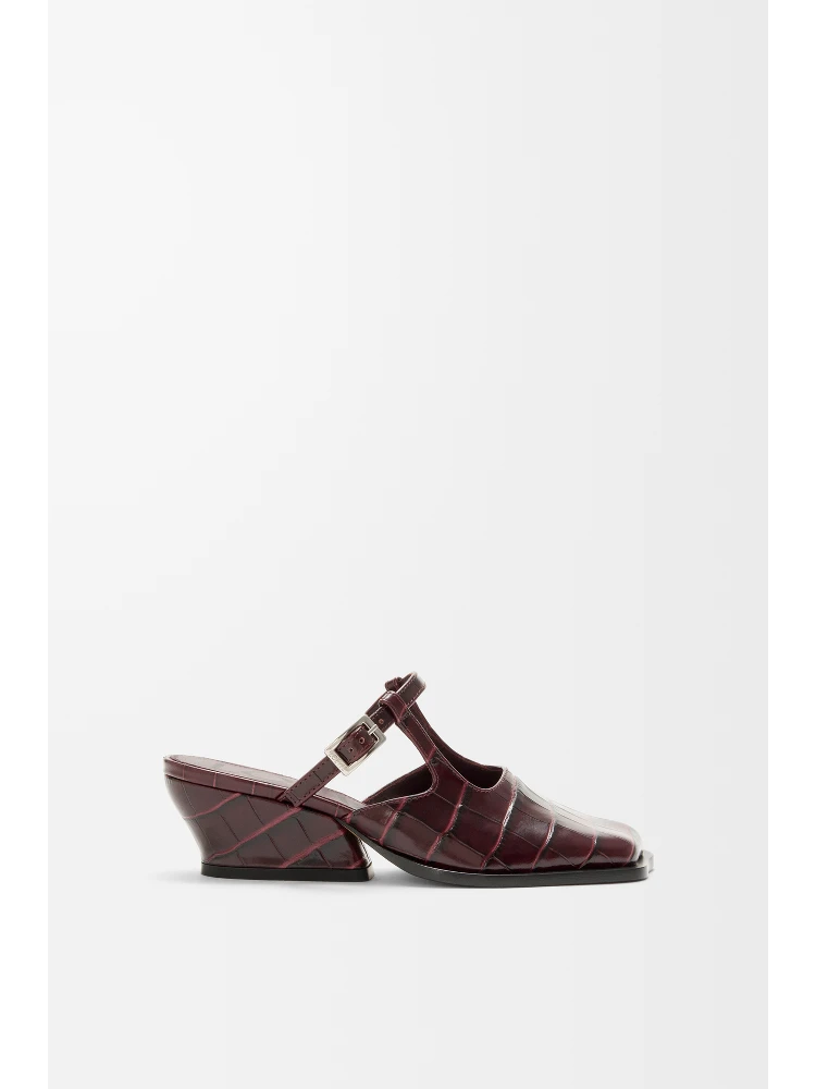 "Onda" leather sabot