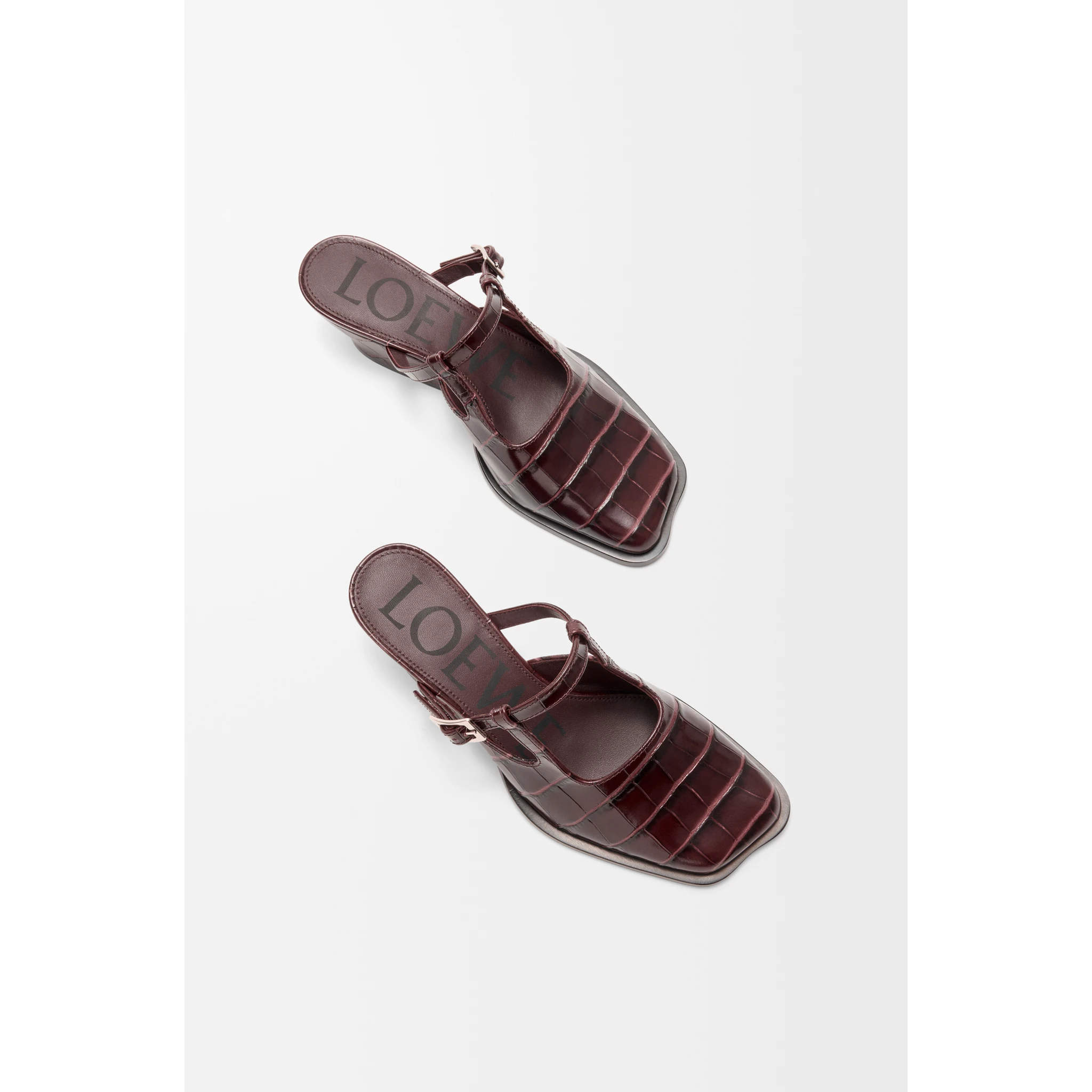 "Onda" leather sabot