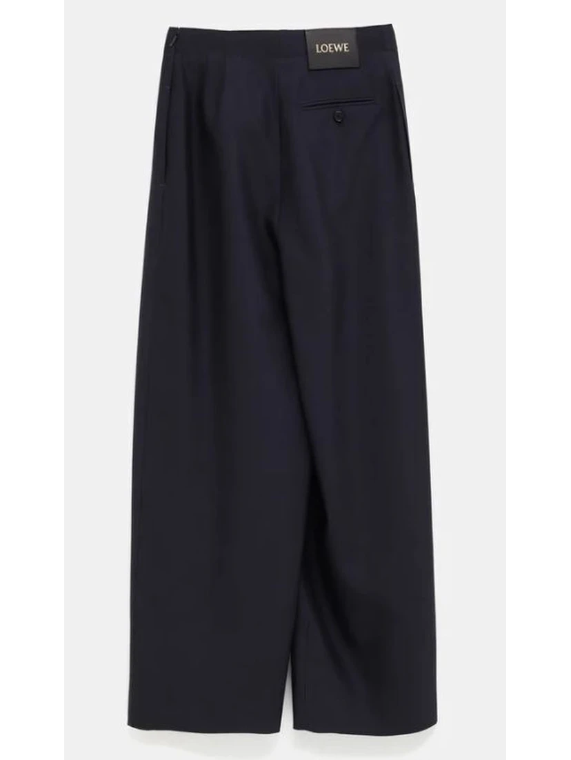 Belted pants in wool