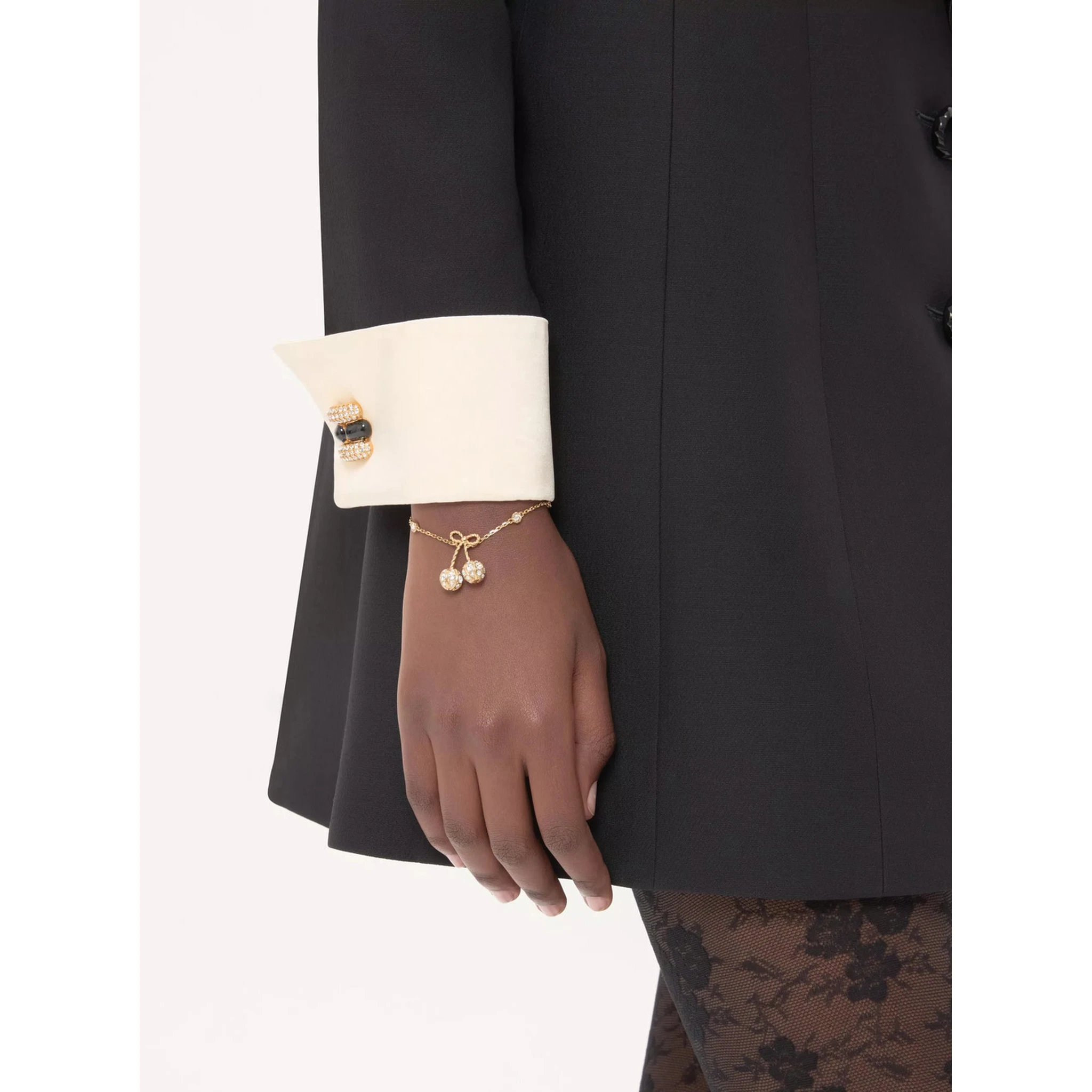 Chez Valentino Gold Colured Bracelet with Chain-Link Design with VLogo and Pendant Charm in Bronze Woman