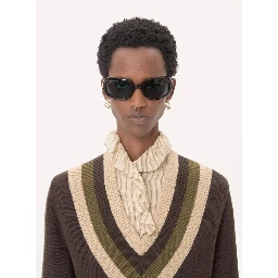 Cold Coloured Earings with Cherry Design ans Crystal Embellishments in Gold Plated Metal Woman