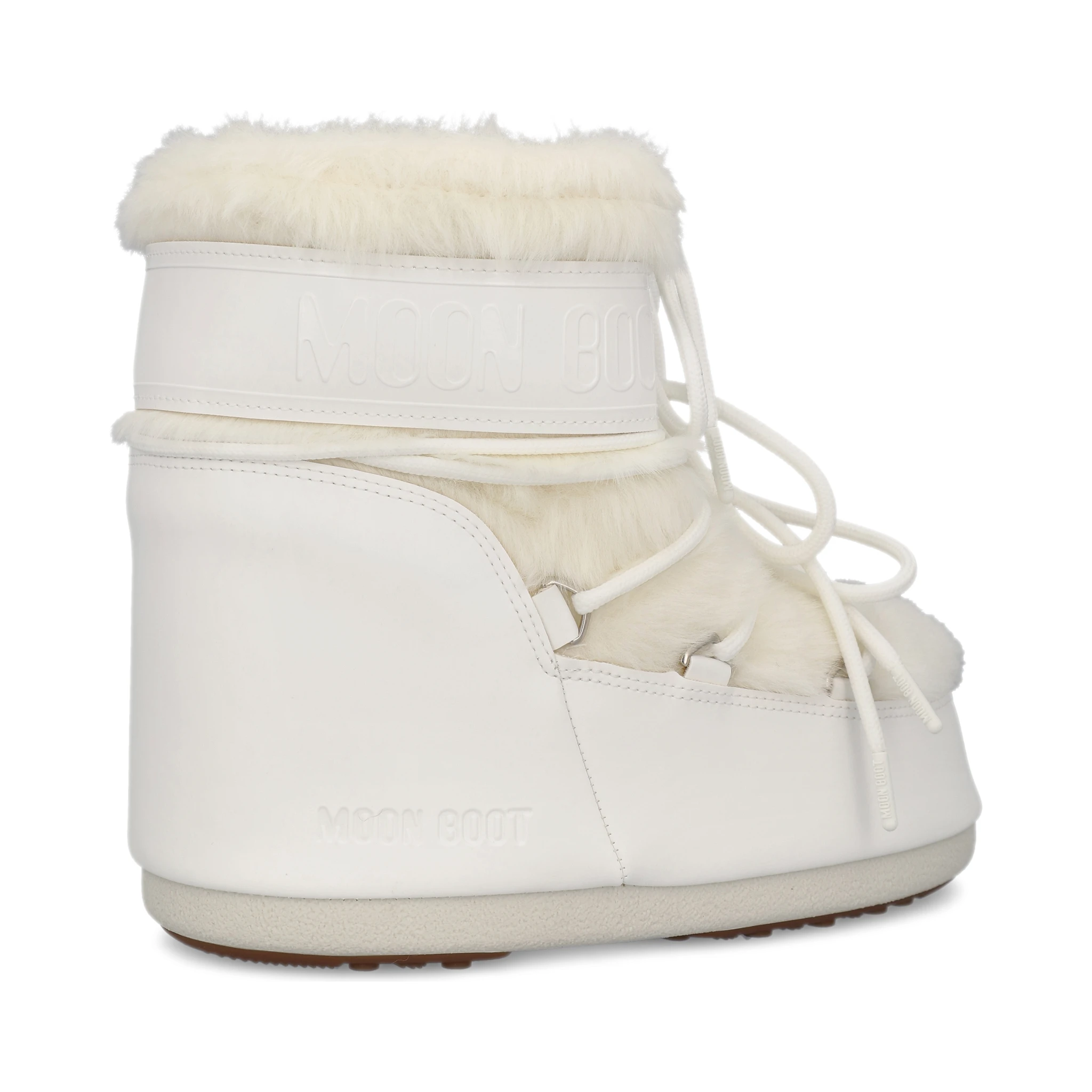 Low boot in white faux