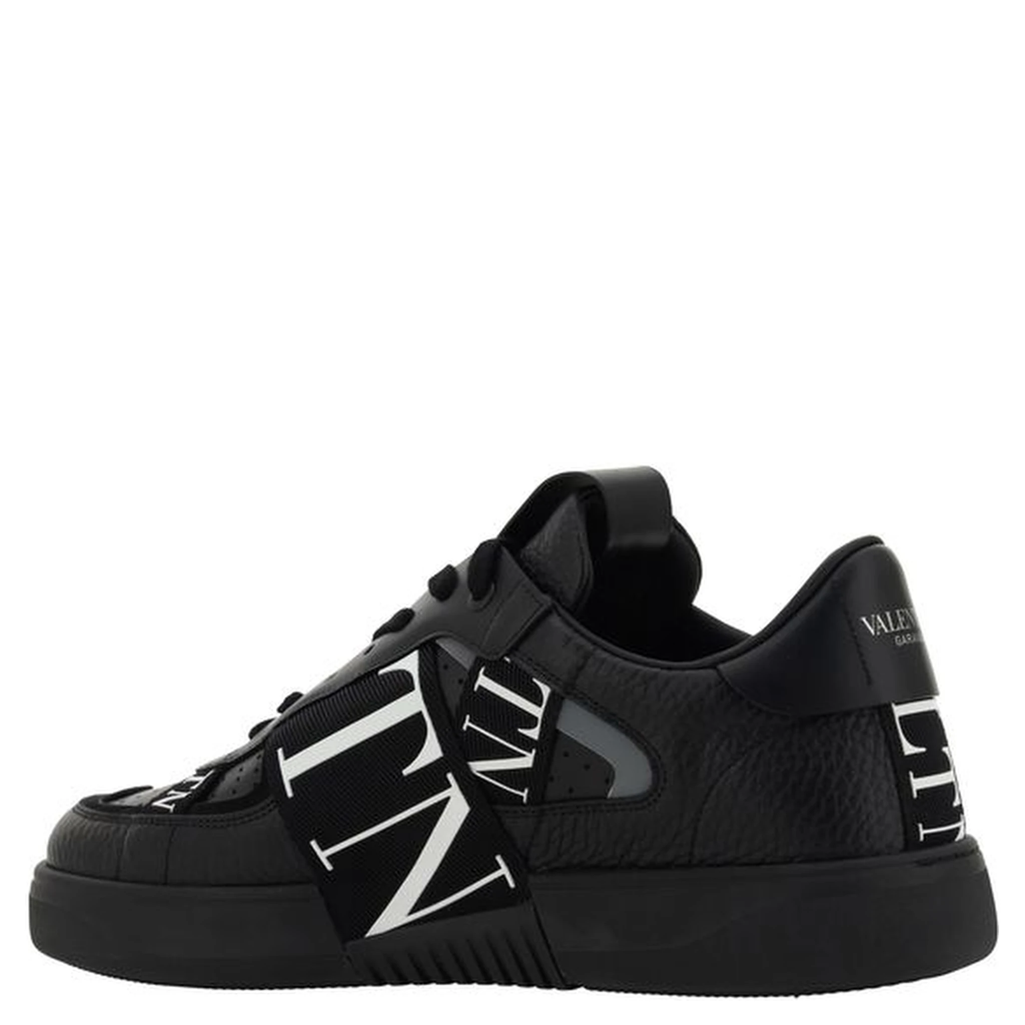 Black Leather VL7N Sneakers