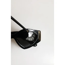 DG4396 Gray Gradient Black Irregular Frame Sunglasses