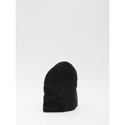 Knitted beanie