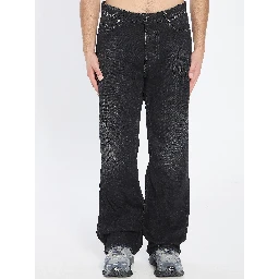 Distressed relaxed jeans