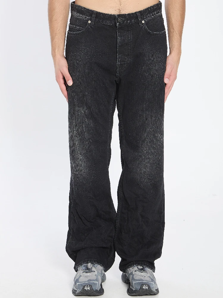 Distressed relaxed jeans