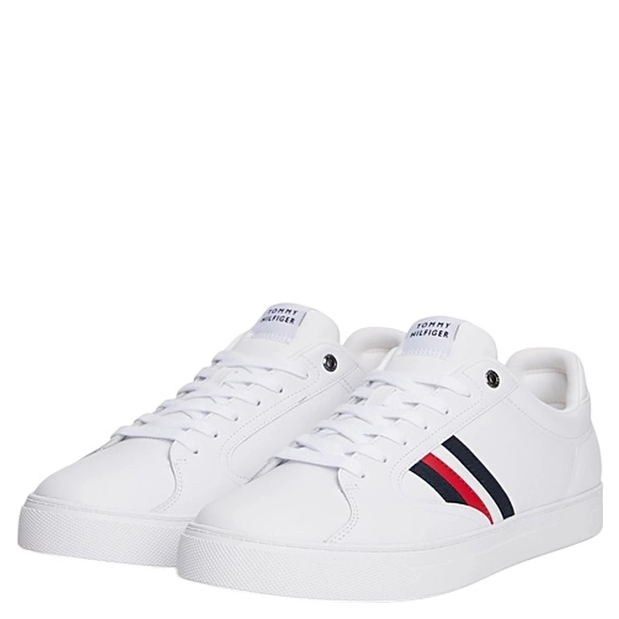 حذاء رياضي أبيض من تومي جينز